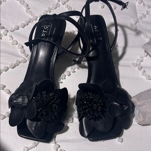 Apt. 9 Black Floral Heeled Sandals